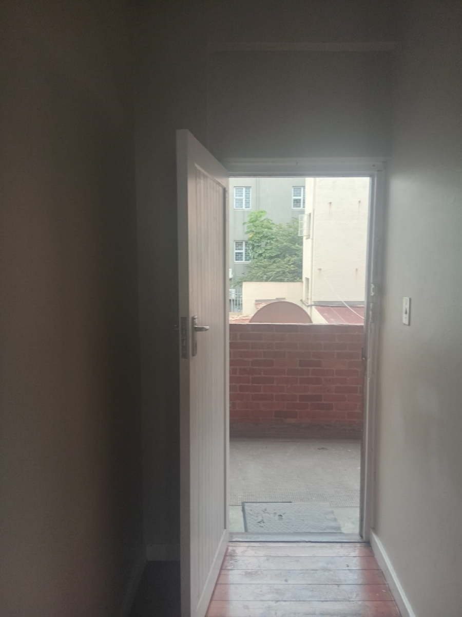 To Let 1 Bedroom Property for Rent in Southernwood Eastern Cape